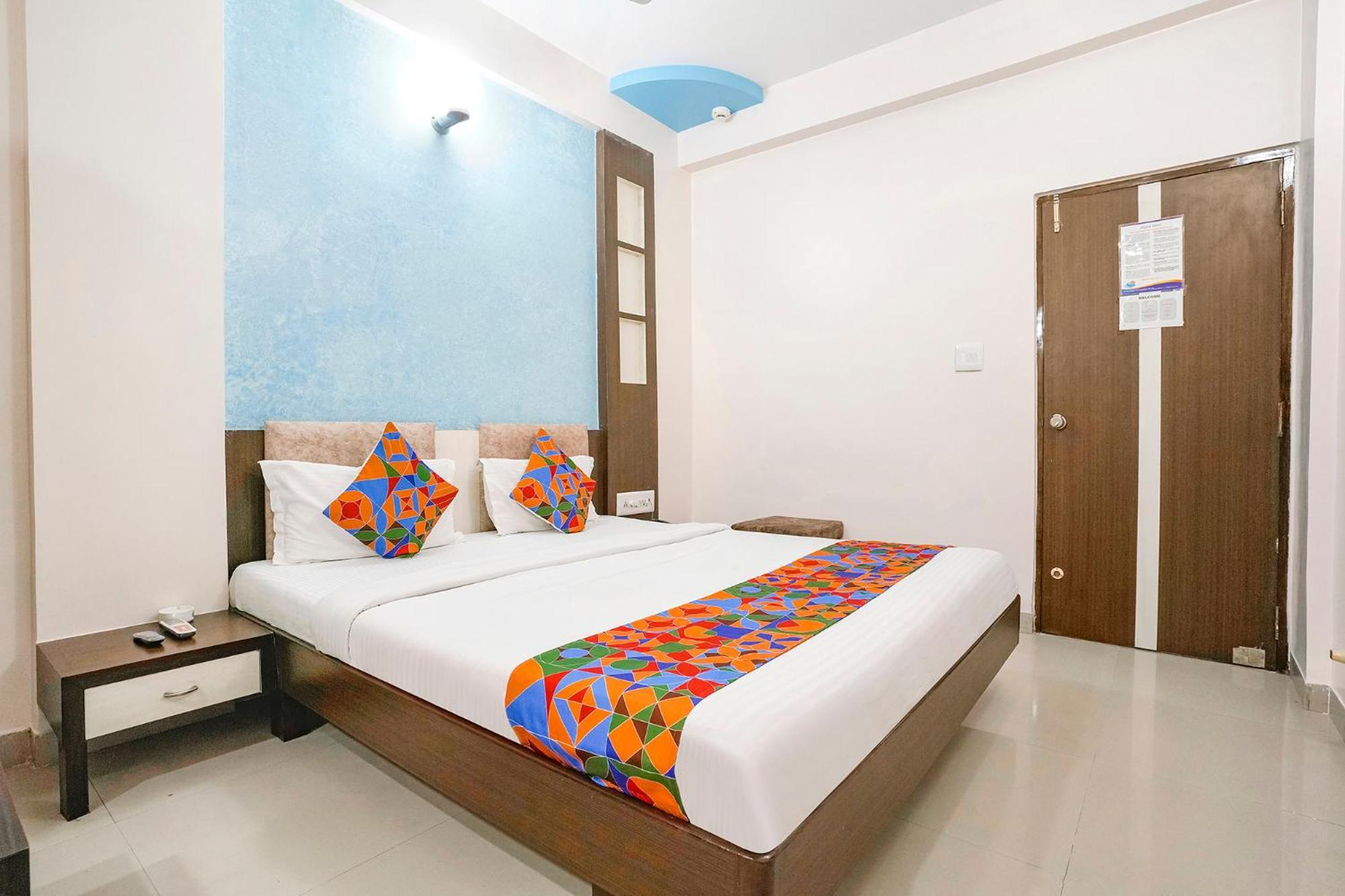 Fabhotel Skylon, Near Mahatma Mandir Гандинагар Экстерьер фото