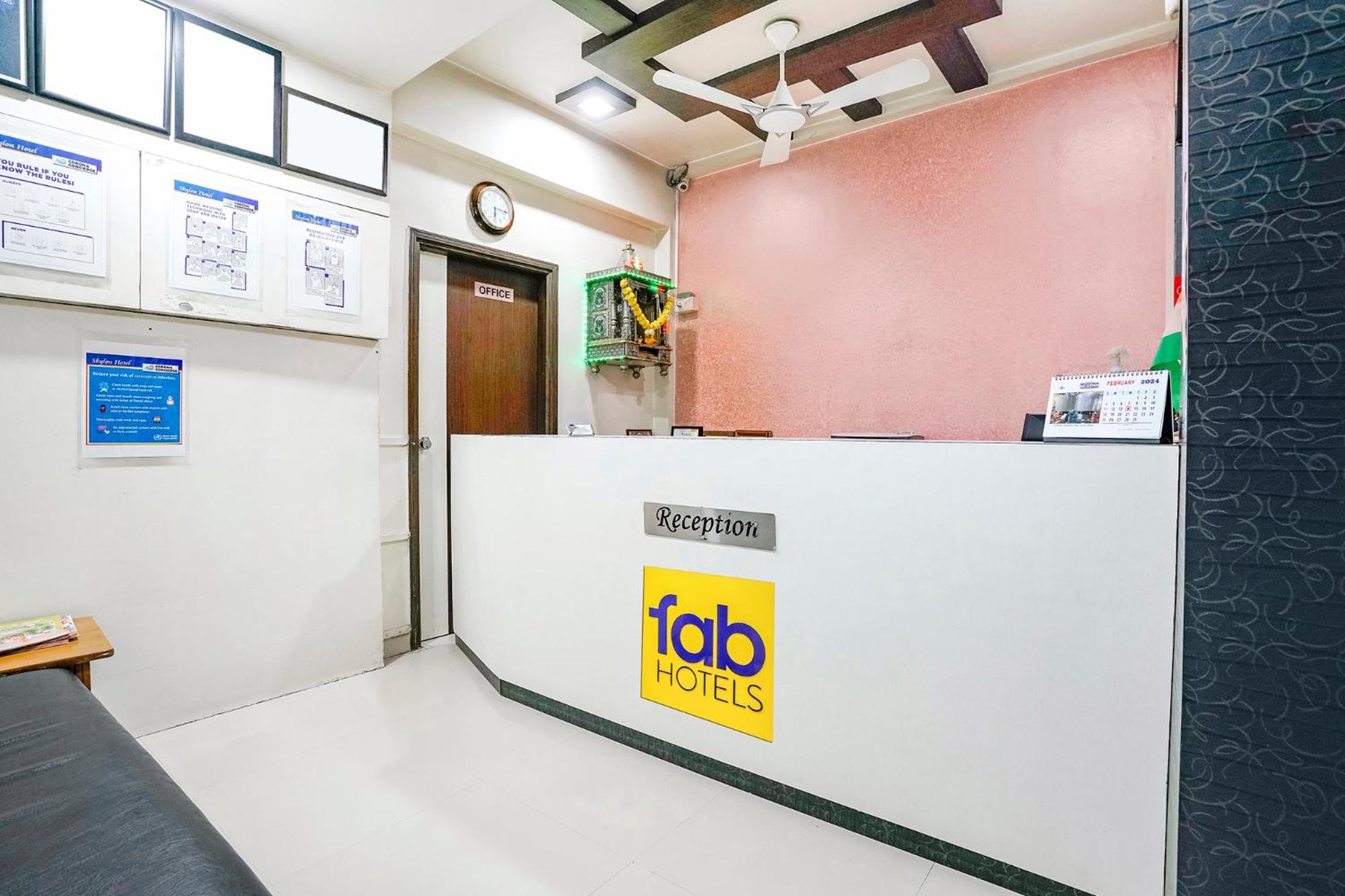 Fabhotel Skylon, Near Mahatma Mandir Гандинагар Экстерьер фото